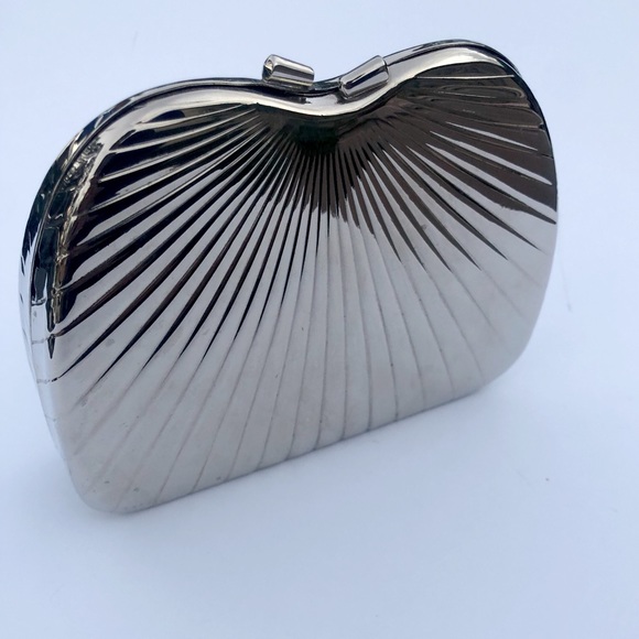 Lauren Alexandra Handbags - Vintage Lauren Alexandra clutch/shoulder clam bag.